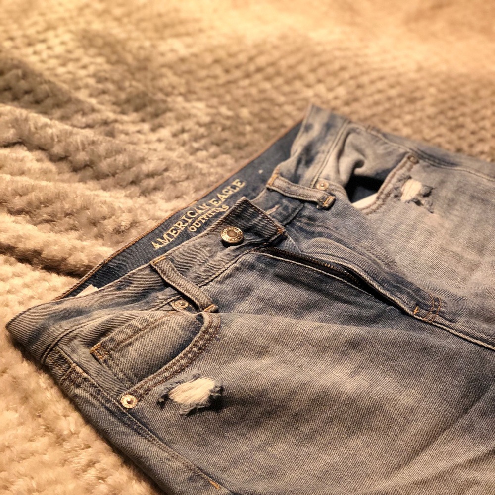 American Eagle Mom Jean